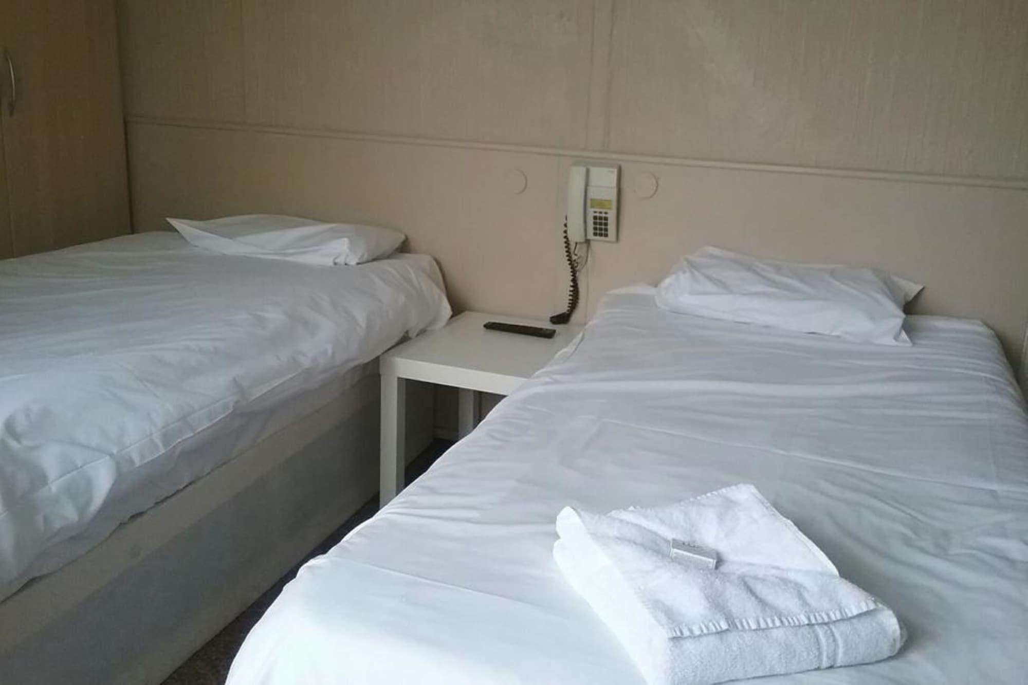 Star Hotel, South לייסטר מראה חיצוני תמונה