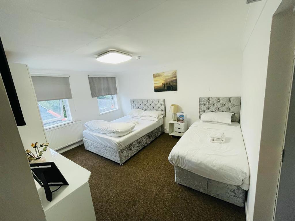 Star Hotel, South לייסטר מראה חיצוני תמונה