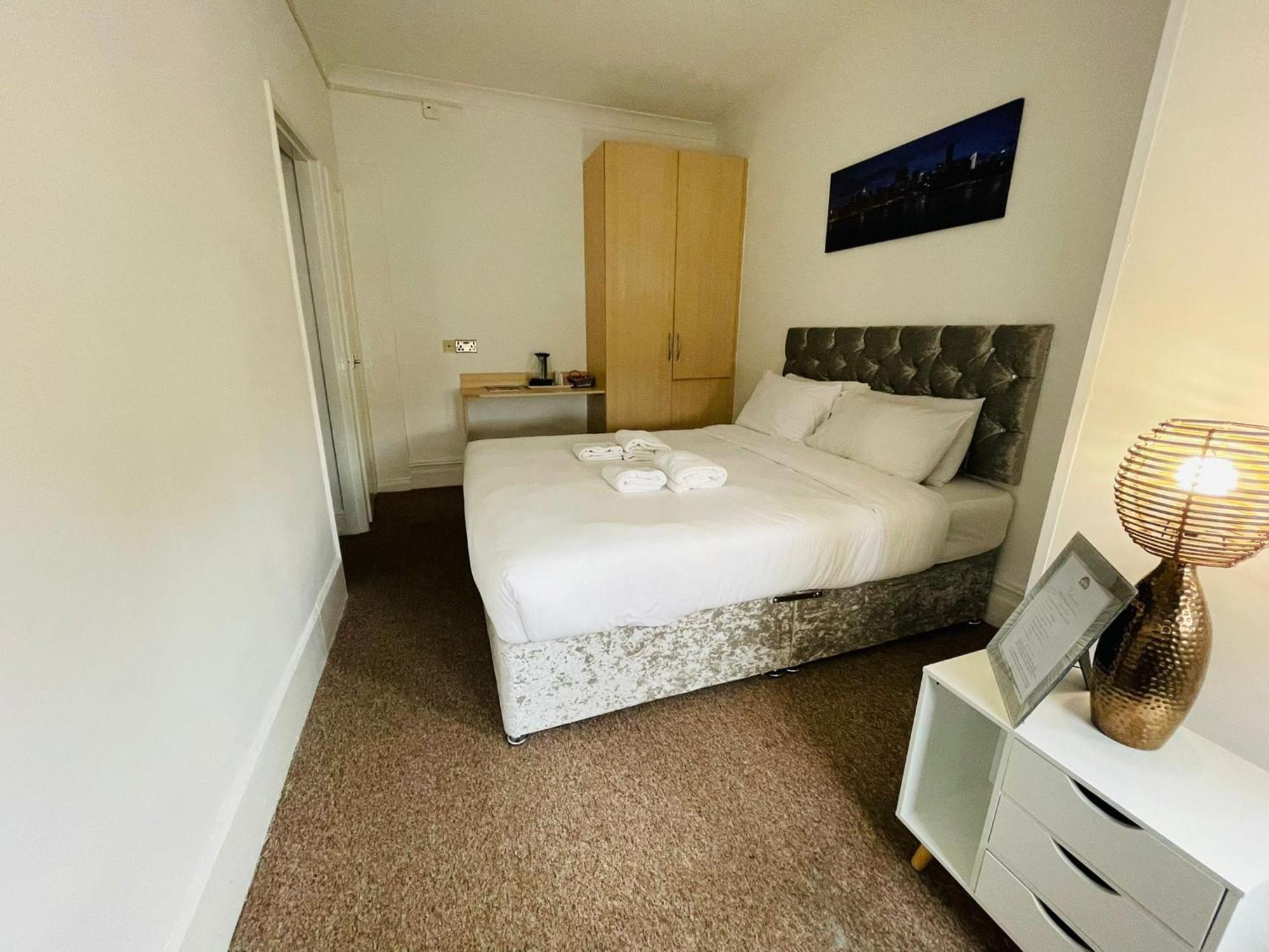 Star Hotel, South לייסטר מראה חיצוני תמונה